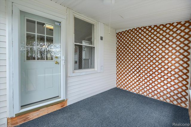 29 Law Street, Lapeer, MI 48446