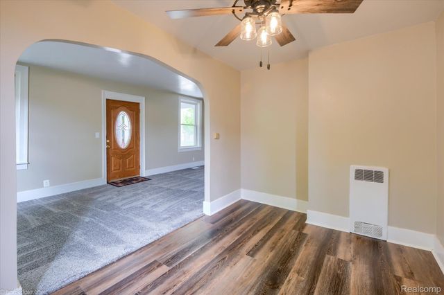 29 Law Street, Lapeer, MI 48446