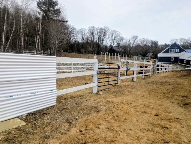 40 Dunbarton Center Road, Bow, NH 03304