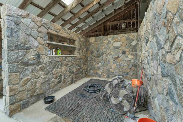 40 Dunbarton Center Road, Bow, NH 03304