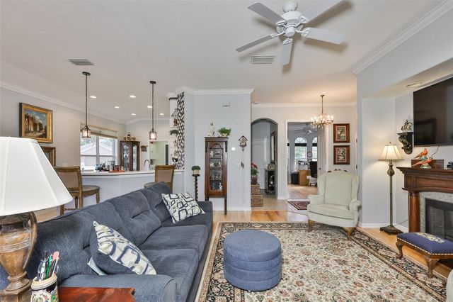 711 CAMELLIA GREEN DRIVE, Sun City Center, FL 33573