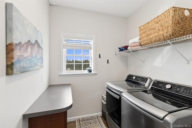 3935 Sound Avenue, Riverhead, NY 11901