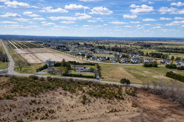 3935 Sound Avenue, Riverhead, NY 11901