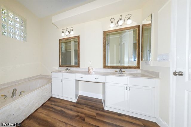 7996 Tiger Palm WAY, Fort Myers, FL 33966