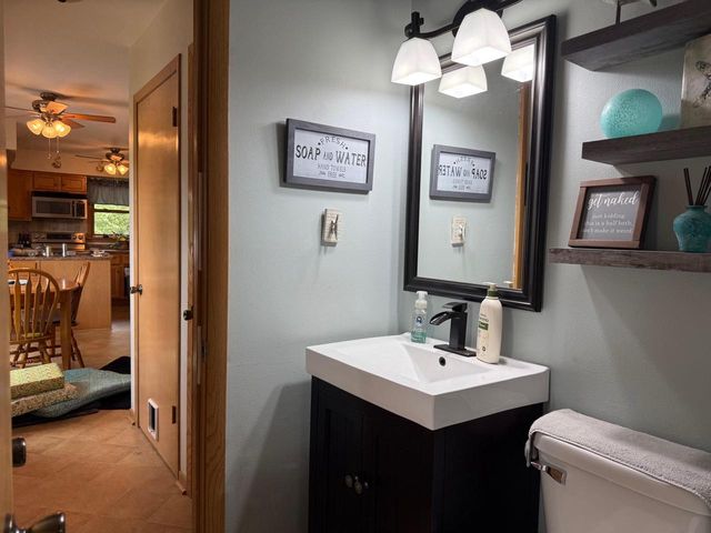 5610 W BOTTSFORD AVENUE, Greenfield, WI 53220