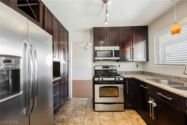 7401 Coffeyville Avenue, Las Vegas, NV 89147