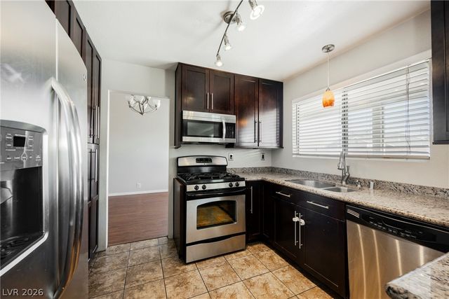 7401 Coffeyville Avenue, Las Vegas, NV 89147