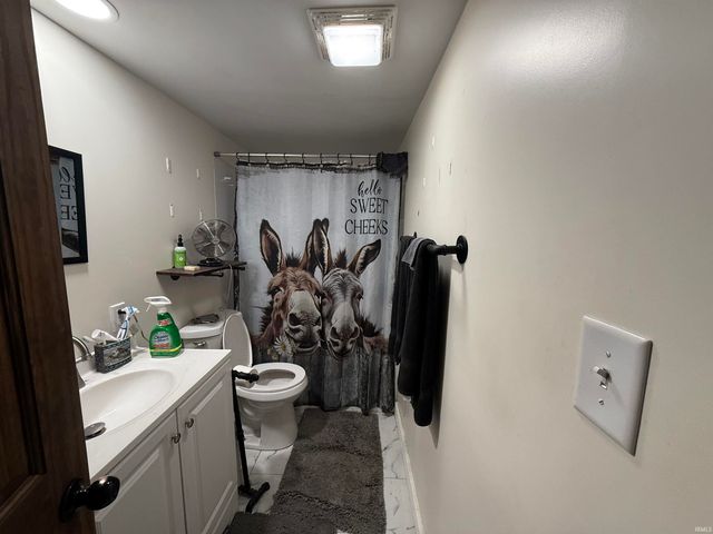 11491 W 875 S, Owensville, IN 47665