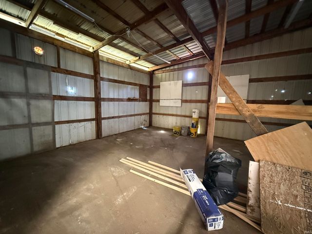 11491 W 875 S, Owensville, IN 47665