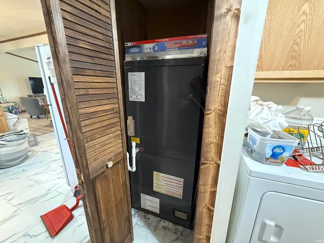 11491 W 875 S, Owensville, IN 47665