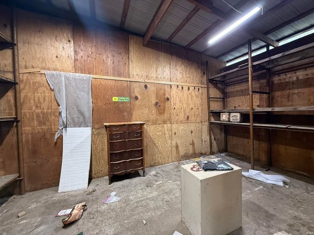 11491 W 875 S, Owensville, IN 47665