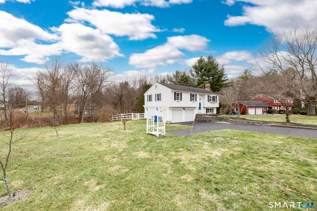 8 Still Field Road, Manchester, CT 06040