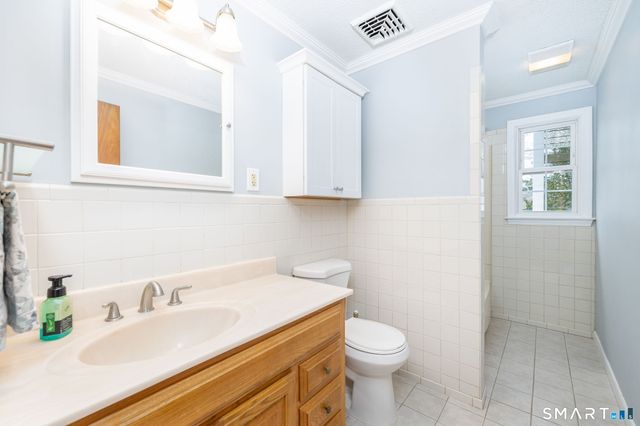 8 Still Field Road, Manchester, CT 06040