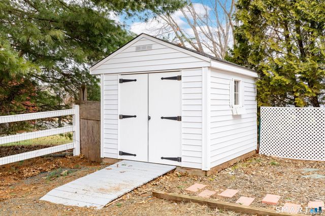 8 Still Field Road, Manchester, CT 06040