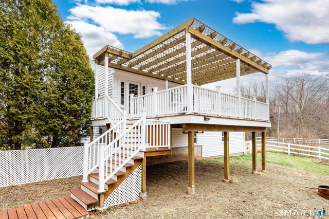 8 Still Field Road, Manchester, CT 06040