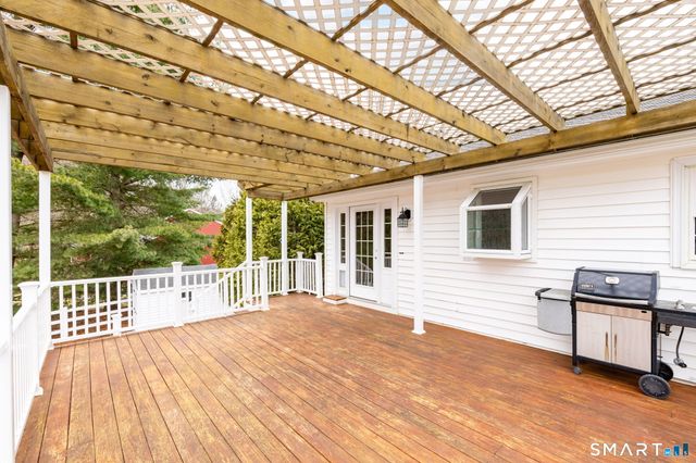 8 Still Field Road, Manchester, CT 06040