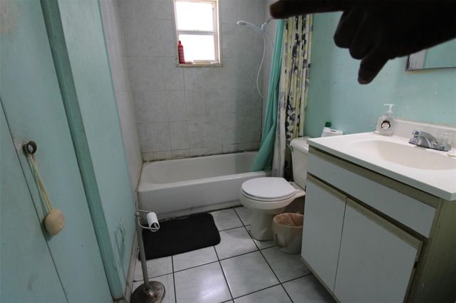 6212 N 45TH STREET, Tampa, FL 33610