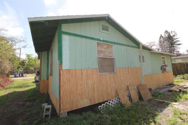 6212 N 45TH STREET, Tampa, FL 33610