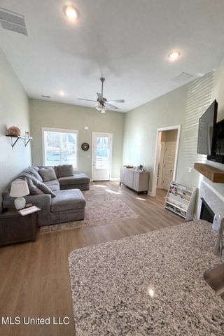 10238 March Meadows Way, Olive Branch, MS 38654