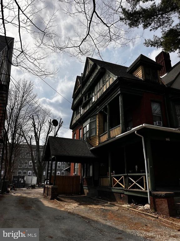 305 CHESTNUT AVE, Trenton, NJ 08609