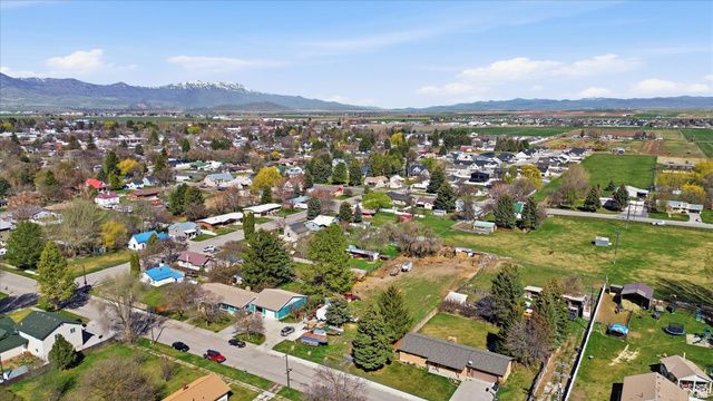 415 E 1ST, Preston, ID 83263