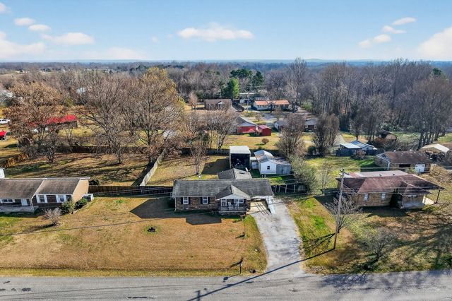 209 Pine Grove Rd, Smithville, TN 37166