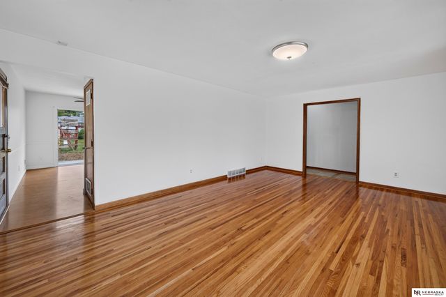 6634 Nebraska Avenue, Omaha, NE 68104