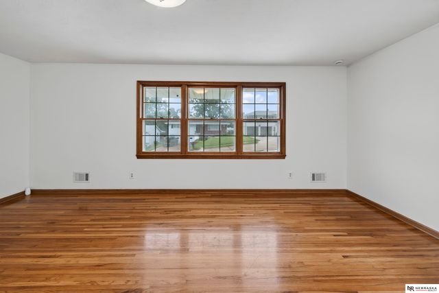6634 Nebraska Avenue, Omaha, NE 68104