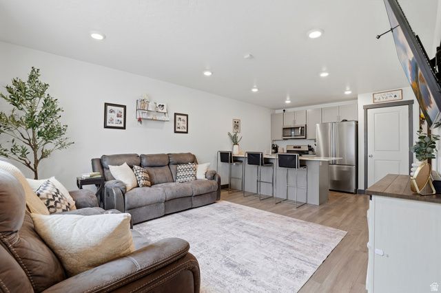 3887 S SEDIMENT HILL DR, Magna, UT 84044