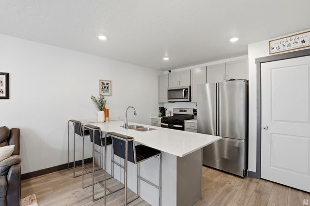 3887 S SEDIMENT HILL DR, Magna, UT 84044