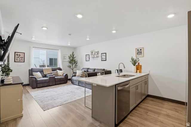 3887 S SEDIMENT HILL DR, Magna, UT 84044