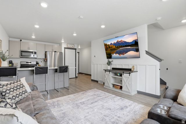 3887 S SEDIMENT HILL DR, Magna, UT 84044