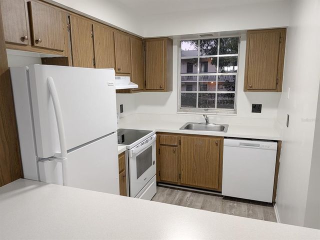 1250 S DENNING DRIVE 122, Winter Park, FL 32789