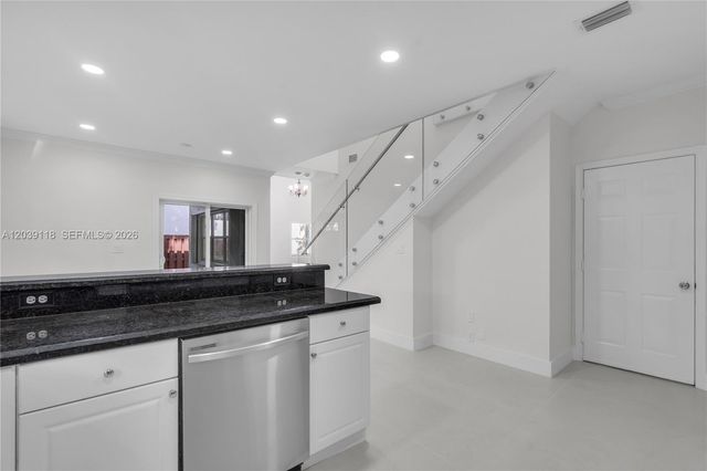7482 NW 21st Ct, Pembroke Pines, FL 33024