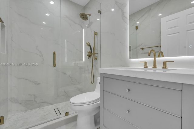 7482 NW 21st Ct, Pembroke Pines, FL 33024