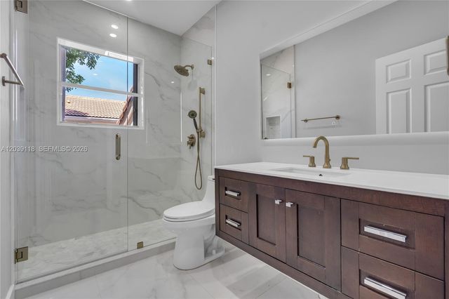 7482 NW 21st Ct, Pembroke Pines, FL 33024