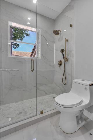 7482 NW 21st Ct, Pembroke Pines, FL 33024