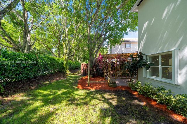 7482 NW 21st Ct, Pembroke Pines, FL 33024