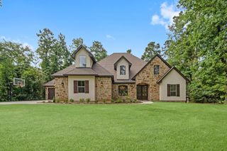 2402 Chantilly Lane, Conroe, TX 77384