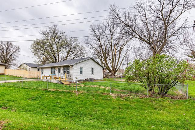 2830 NE 51st Court, Des Moines, IA 50317