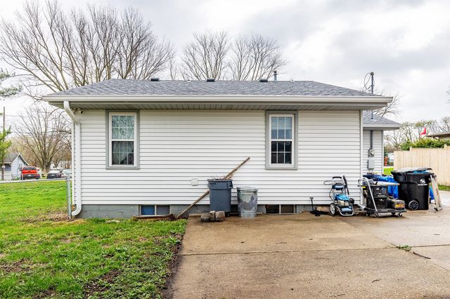 2830 NE 51st Court, Des Moines, IA 50317