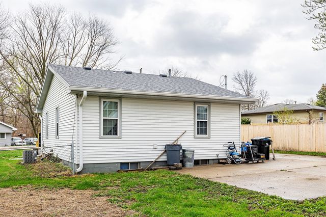 2830 NE 51st Court, Des Moines, IA 50317