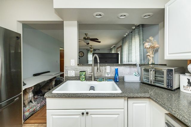 2830 NE 51st Court, Des Moines, IA 50317