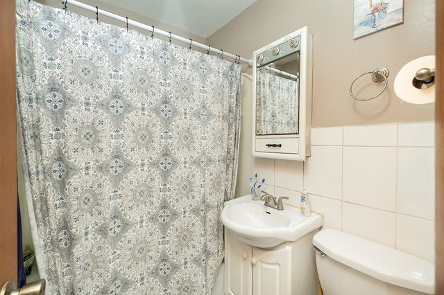 2830 NE 51st Court, Des Moines, IA 50317