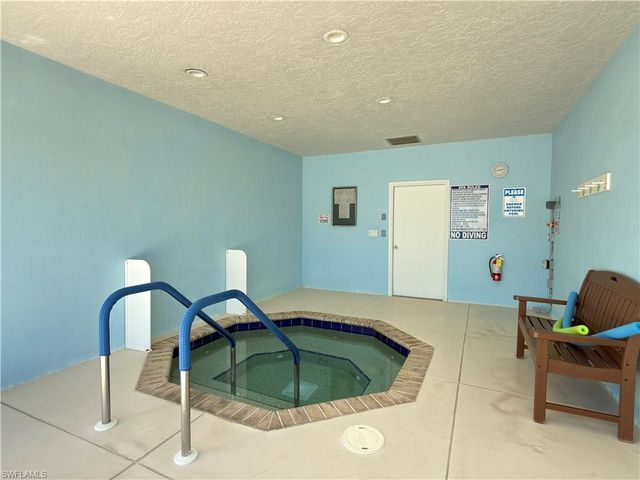 1326 S Brandywine CIR 4, Fort Myers, FL 33919