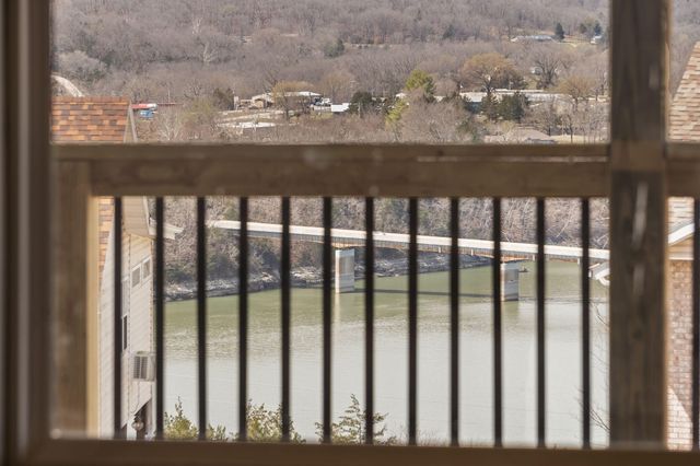 157 S Shining Mountain Drive, Cape Fair, MO 65624