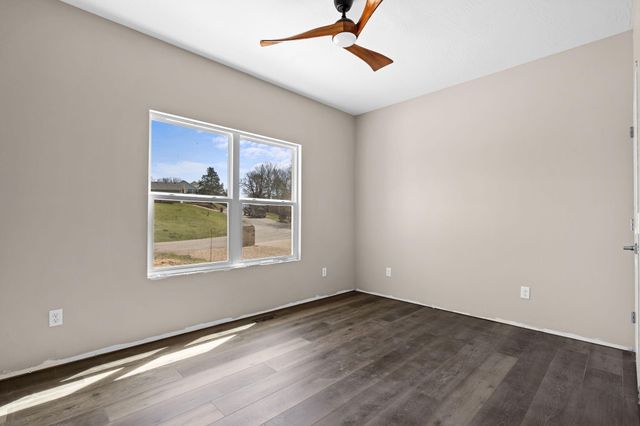 157 S Shining Mountain Drive, Cape Fair, MO 65624