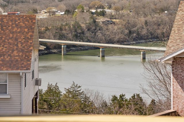 157 S Shining Mountain Drive, Cape Fair, MO 65624