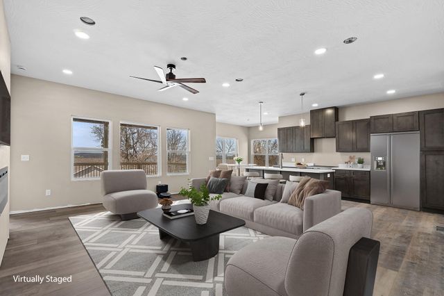 157 S Shining Mountain Drive, Cape Fair, MO 65624