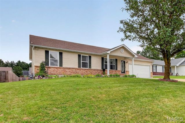 54 Spring Hill Circle, Wright City, MO 63390